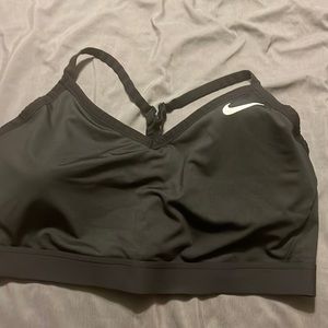 Nike plus size sports bra